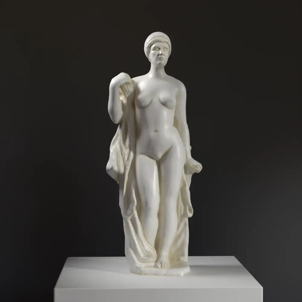 Replik einer klassischen Statue einer Frau im Jardin des Tuileries in Paris.