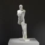 Statue von Aristogiton, eine detailreiche Replik aus hochwertigem Harz.