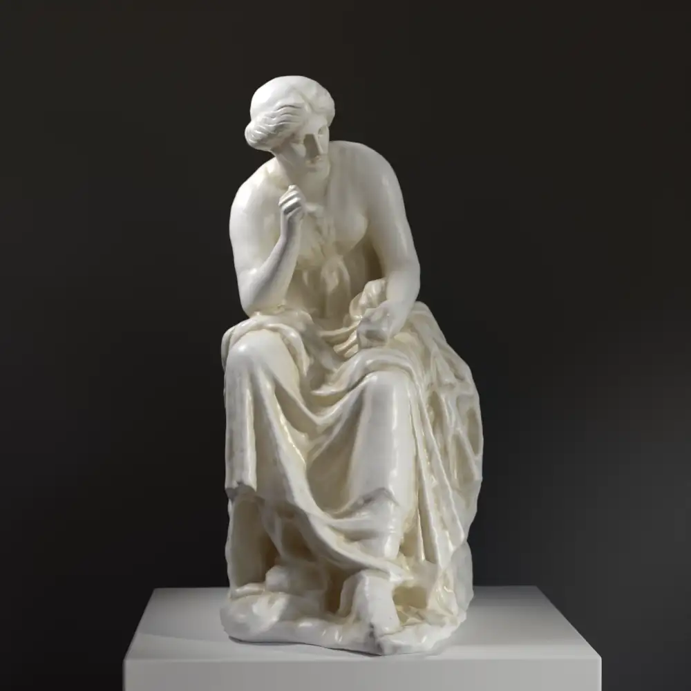 Statue der Calliope, detailreiche Darstellung der Muse.
