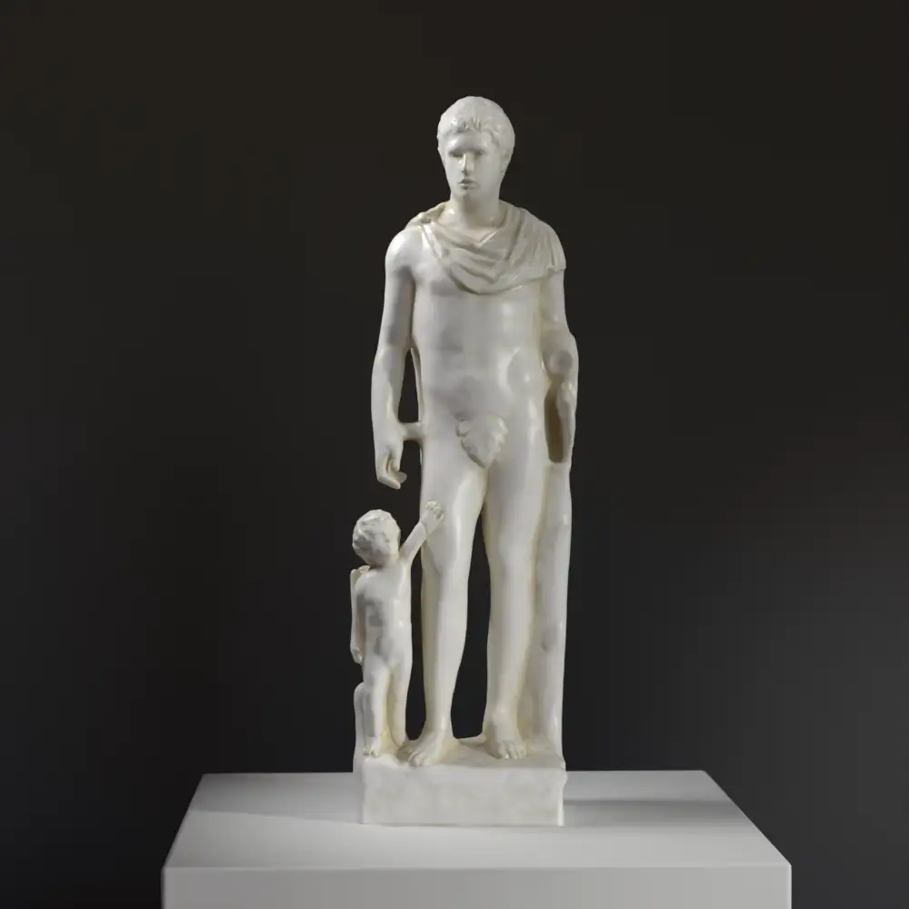 Statue von Lucius Aelius Caesar, eine exquisite Replik im Staatlichen Hermitage Museum.