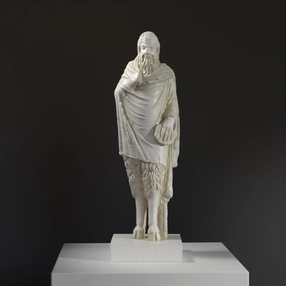 Replik der Statue von Pan, die den ziegenfüßigen Gott darstellt.