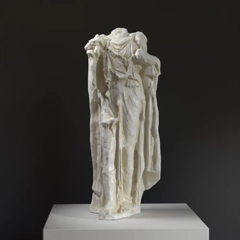 Statue von Priapus mit vier Kindern, die die Jahreszeiten symbolisieren.