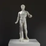 Statue des römischen Kaisers Trajan aus hochwertigem Harz mit Patina-Effekt.
