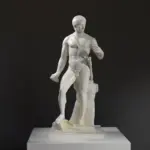 Skulptur von Tiberius oder einem Gladiator, detailreiche Darstellung eines heroischen nackten Körpers.