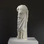 Skulptur des Torsos einer Statue eines Mädchens aus hochwertigem Harz.