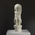 Skulptur des unbenannten Idols von Isla Zapatera mit Marmor- und Bronze-Patina.