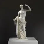 Skulptur der Venus im British Museum London, elegant und anmutig.