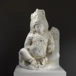 Skulptur des Yaksha aus hochwertigem Harz mit Marmor- und Bronze-Patina.