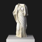Statue von Isis oder einer Priesterin von Isis, gefertigt aus hochwertigem Harz.