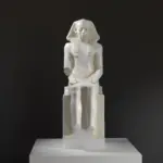 Skulptur des Pharaos Amenemhat III in detailreicher Ausführung.
