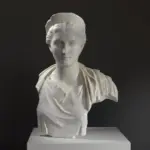 Büste von Sabina, detailreiche Skulptur mit Diadem und kunstvollem Haar.