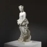 Skulptur von Wasser im Schloss Versailles, detailreiche Replik aus Harz mit Marmor- und Bronze-Patina.