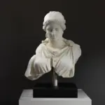 Büste einer Frau Artemis aus hochwertigem Harz mit eleganter Patina.