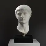 Büste von Germanicus aus hochwertigem Harz mit Marmor- und Bronze-Effekt.