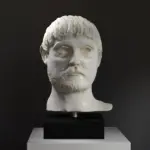 Skulptur des Magistrats im Petit Palais Paris, detailreiche Replik.