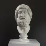 Detailansicht der Büste von Philoctetes, die die Merkmale der antiken griechischen Skulptur zeigt.