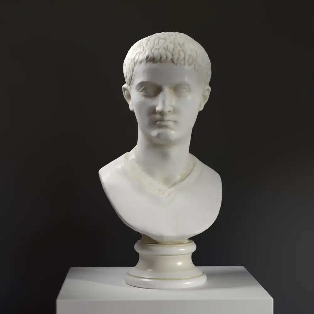 Detailreiche Replik der Büste des Marmorkopfes von Kaiser Tiberius.