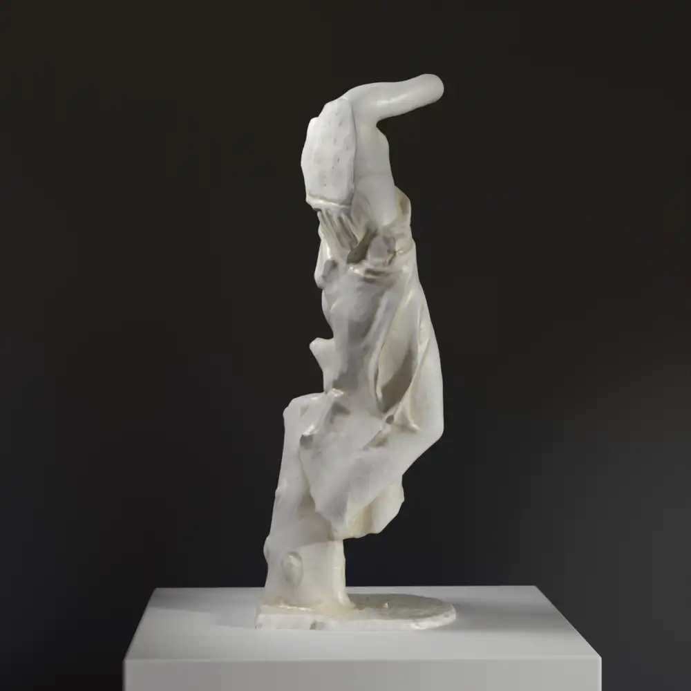 Escultura de La Bailarina de Tivoli, una figura femenina en movimiento.