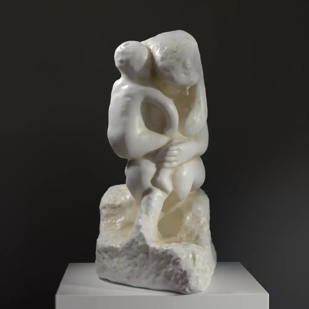 Escultura de La Joven Madre, réplica de la obra de Rodin.