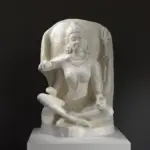 Escultura de Yogini en el Museo Guimet de París, detalle de la figura.
