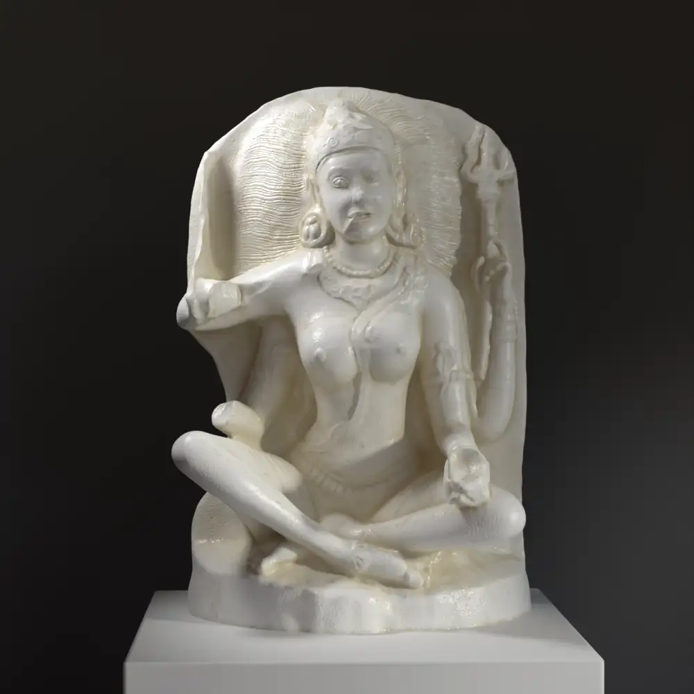Escultura de Yogini en el Museo Guimet de París, detalle de la figura.