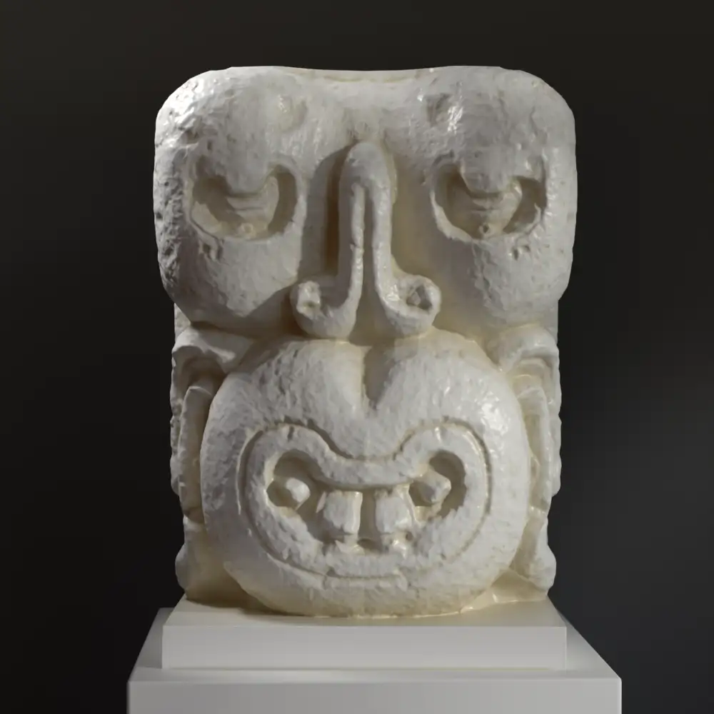 Escultura de Cabeza de Ajaw en resina con efecto de mármol y bronce.
