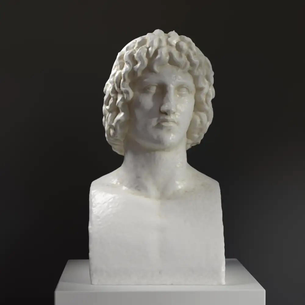 Busto de Alejandro Magno en resina con acabado de mármol y bronce.