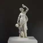 Escultura de las Estaciones Alegóricas - Primavera, réplica en resina con acabado de pátina.
