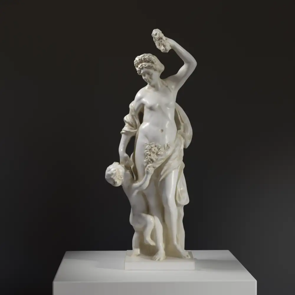 Escultura de las Estaciones Alegóricas - Primavera, réplica en resina con acabado de pátina.