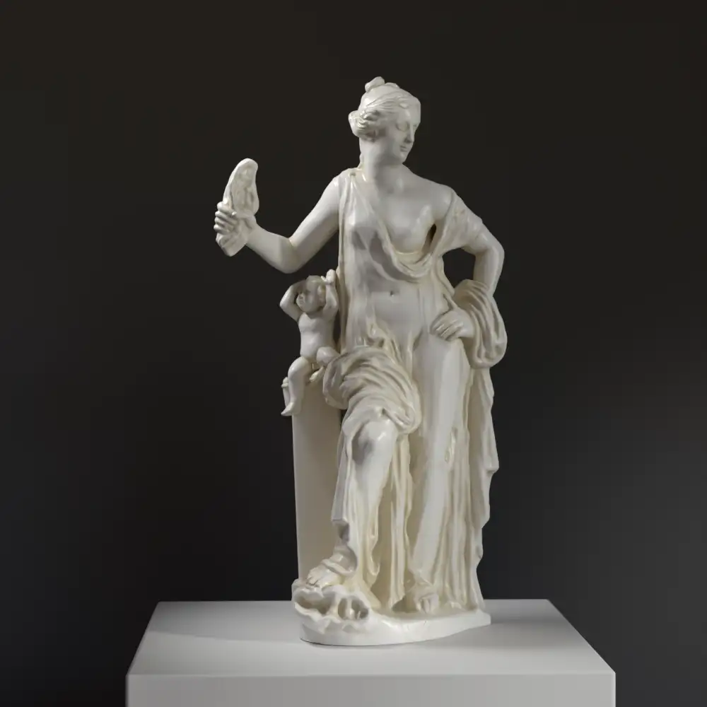 Escultura de Afrodita conocida como Venus Vulgaris en resina con acabado de mármol y bronce.