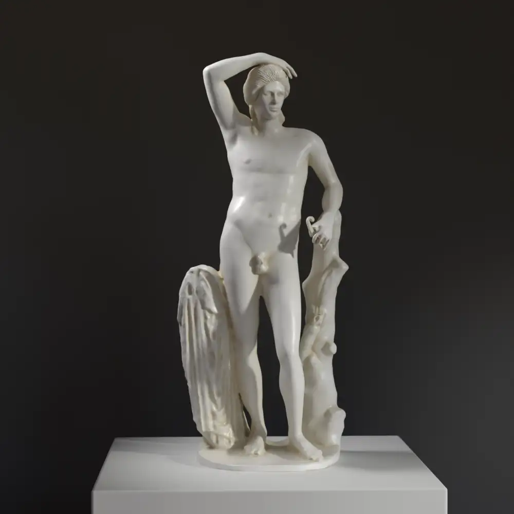 Escultura de Apolo en el Museo Británico de Londres, réplica con detalles en mármol y bronce.