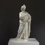 Escultura del Arcángel Gabriel de la Anunciación en resina de alta calidad.