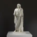 Escultura de Augusto como Pontífice Máximo en resina con efecto de mármol y bronce.