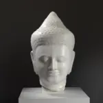 Escultura de Buda Protegido por el Naga en el Museo Guimet de París