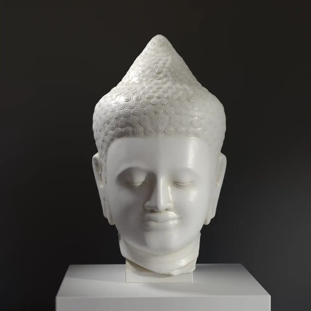 Escultura de Buda Protegido por el Naga en el Museo Guimet de París