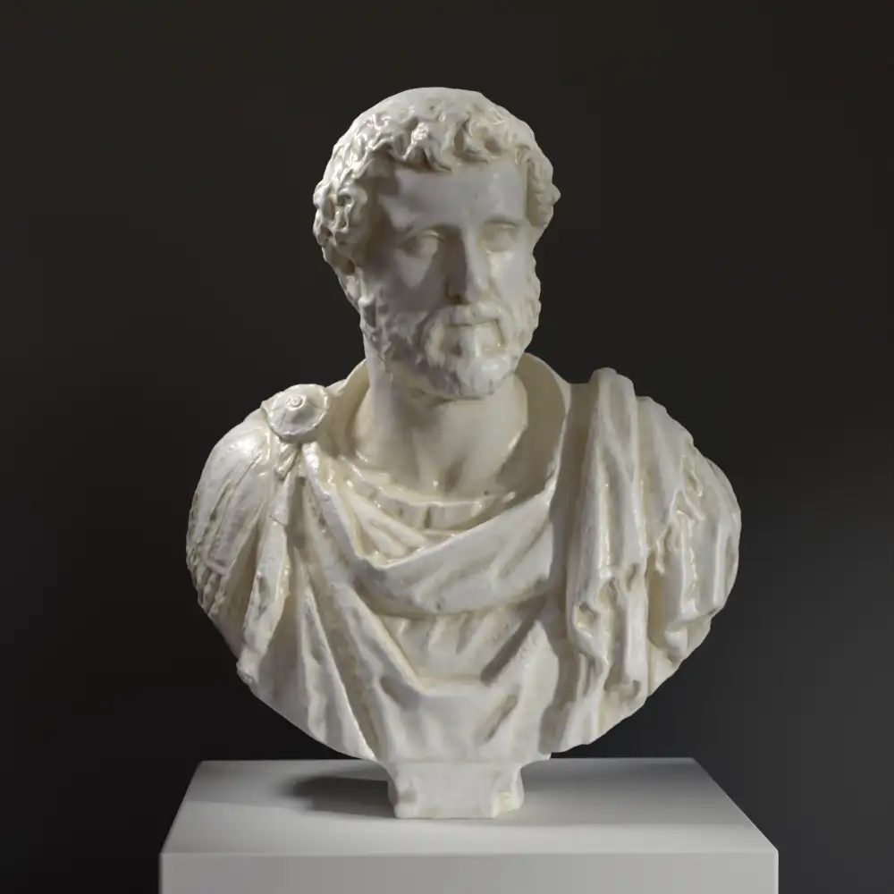 Busto del Emperador Antonino Pío en resina con acabado de pátina.