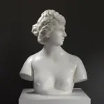 Busto de la Venus de Medici en resina con acabado de pátina.