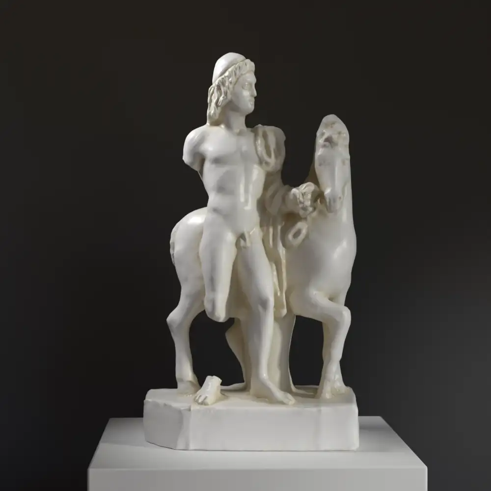 Escultura de Cástor y Pólux en resina con efecto de mármol y bronce.