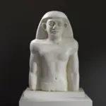 Busto Egipcio en resina con acabado de mármol y bronce.