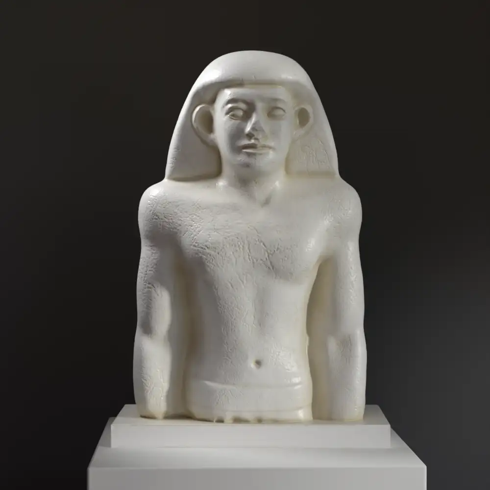 Busto Egipcio en resina con acabado de mármol y bronce.