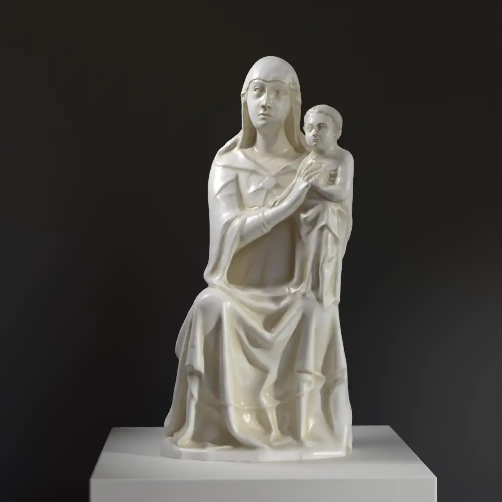 Escultura de la Madonna Entronizada en resina con acabado de pátina.