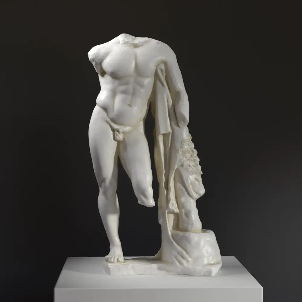 Escultura del Hércules Farnesio en reposo, apoyado contra un tronco de árbol.