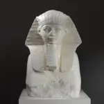 Busto de Cabeza y Hombros de una Esfinge de Hatshepsut en resina con pátina que imita mármol.