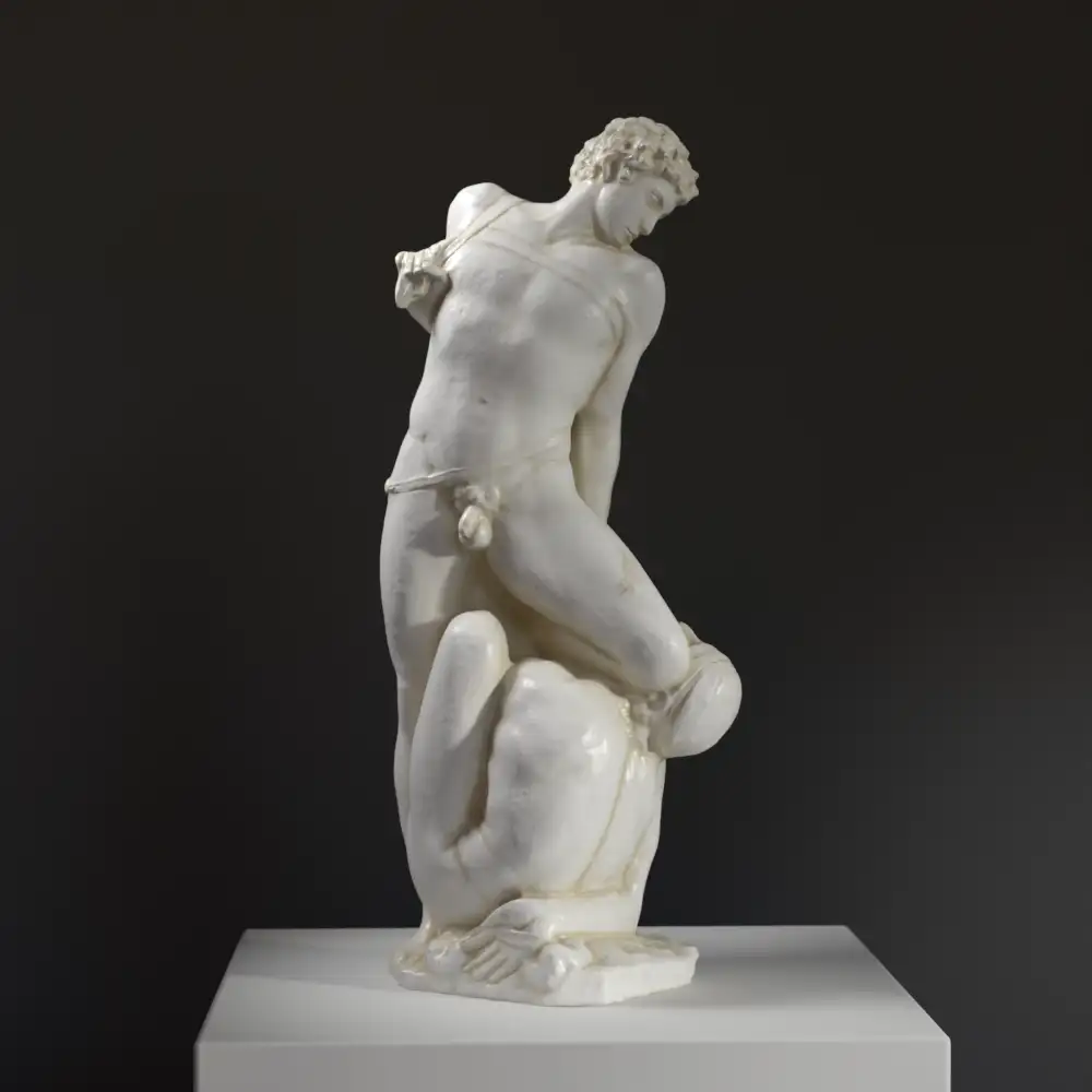 Escultura de Honor Triunfante sobre el Engaño, réplica en resina.