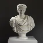 Busto de Claudio, escultura clásica en resina con acabado de pátina.