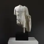 Escultura del Torso de una estatua de Hermes Lansdowne en resina de alta calidad.