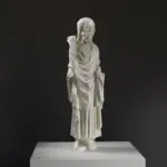 Sculpture de Saint Paul au Musée des Beaux-Arts de Lyon, réalisée en résine avec une finition marbrée et bronze.