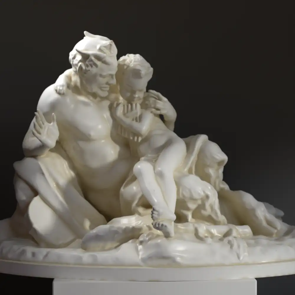 Réplique de la sculpture classique représentant un satyre et un jeune faune.