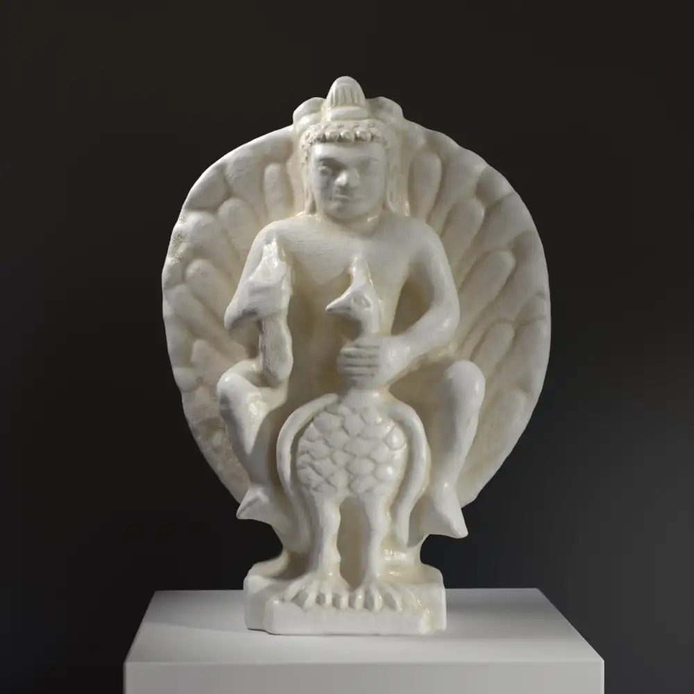 Sculpture en résine de Skanda, représentant le dieu de la guerre indien.