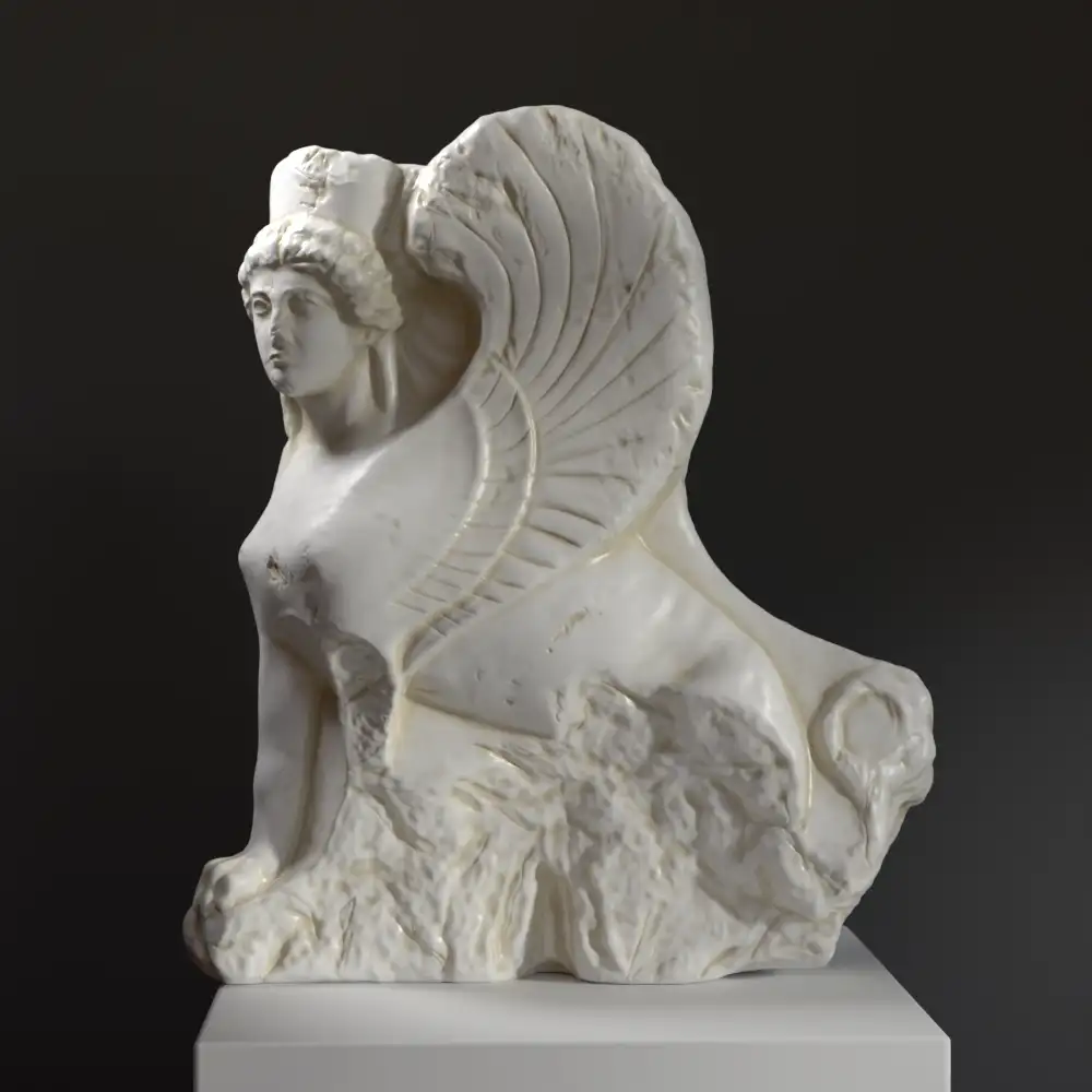 Réplique d'un finial en forme de sphinx sur une stèle funéraire
